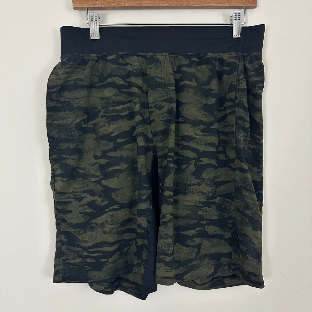 Lululemon T.H.E. Linerless Athletic Shorts Green Camouflage Outdoor Mens Medium